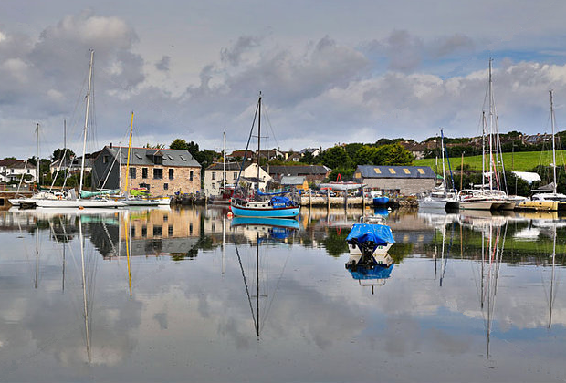 Sarona Moored