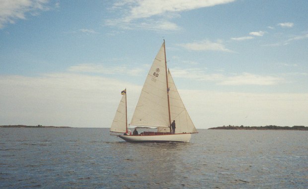 Yoldia, a Davinka class Harrison Butler yacht
